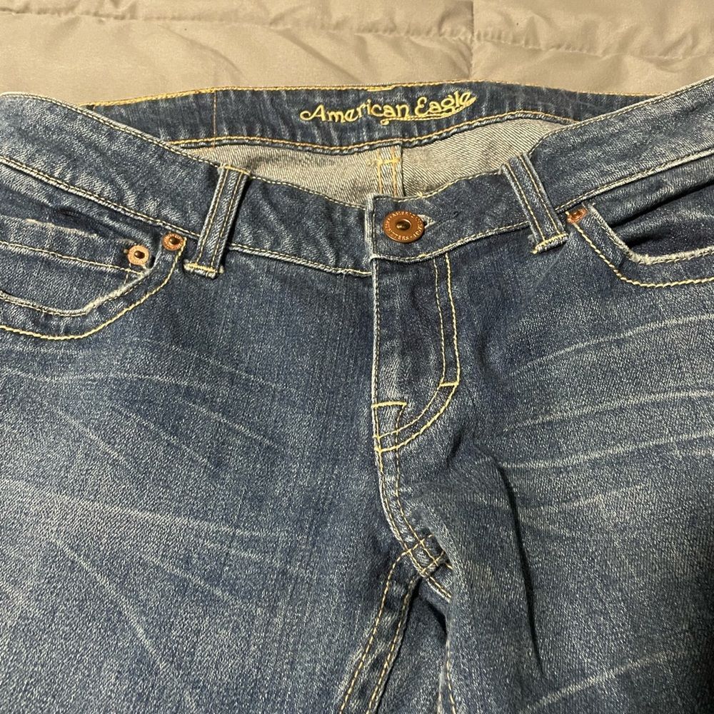 American Eagle Women’s size 6 reg - skinny jeans - excellent shape